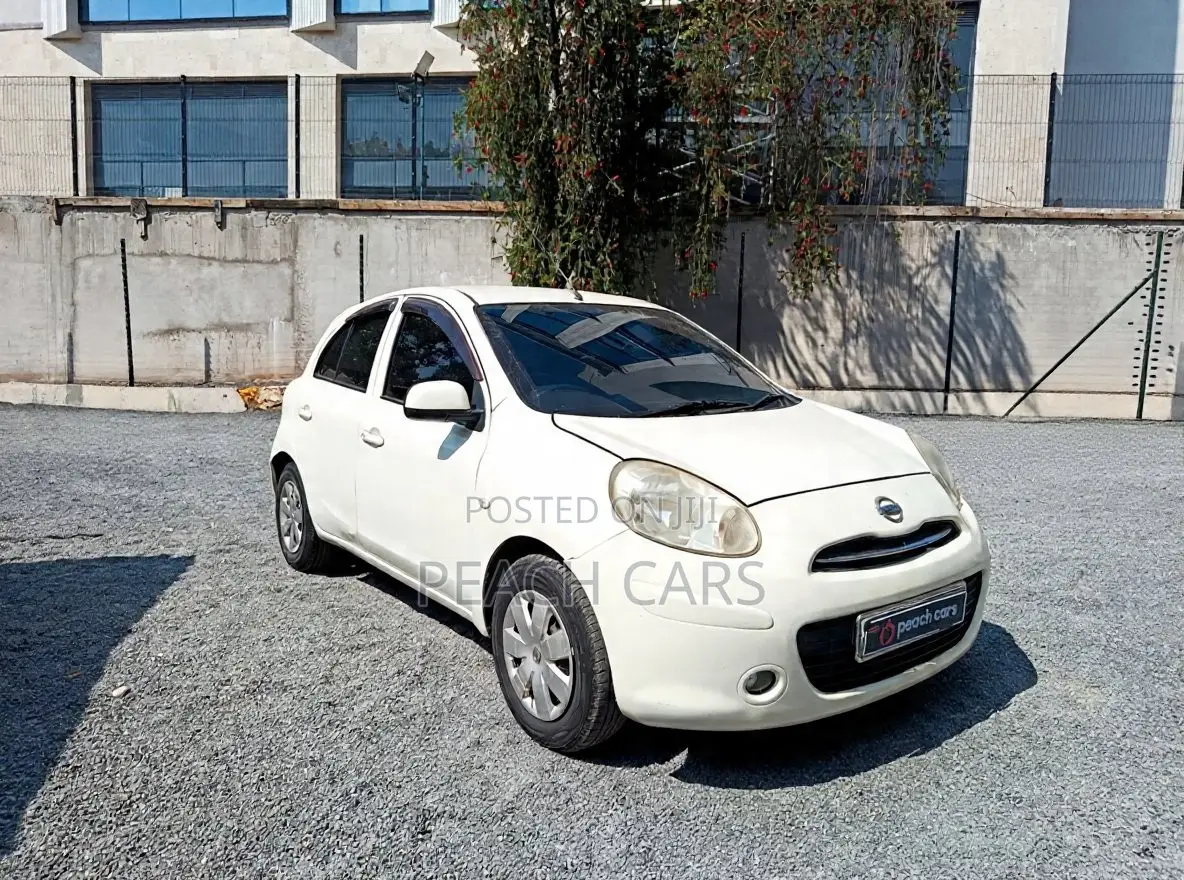 Nissan March 2012 Pearl