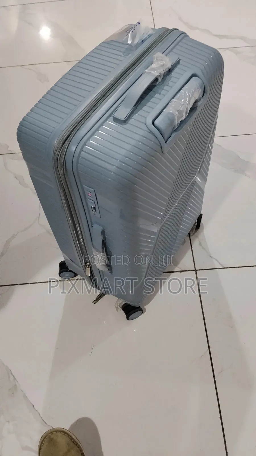 Durable 69cm Hard Rubber Luggage Case – Single Piece