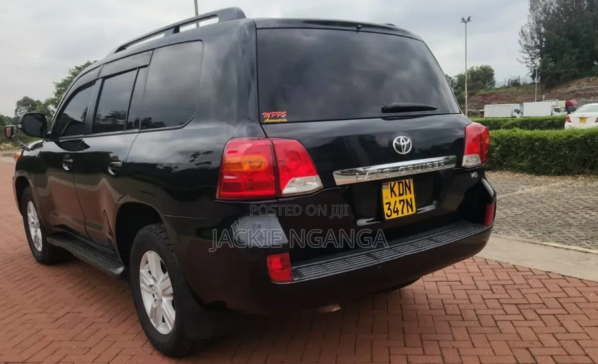 Toyota Land Cruiser 2014 Black
