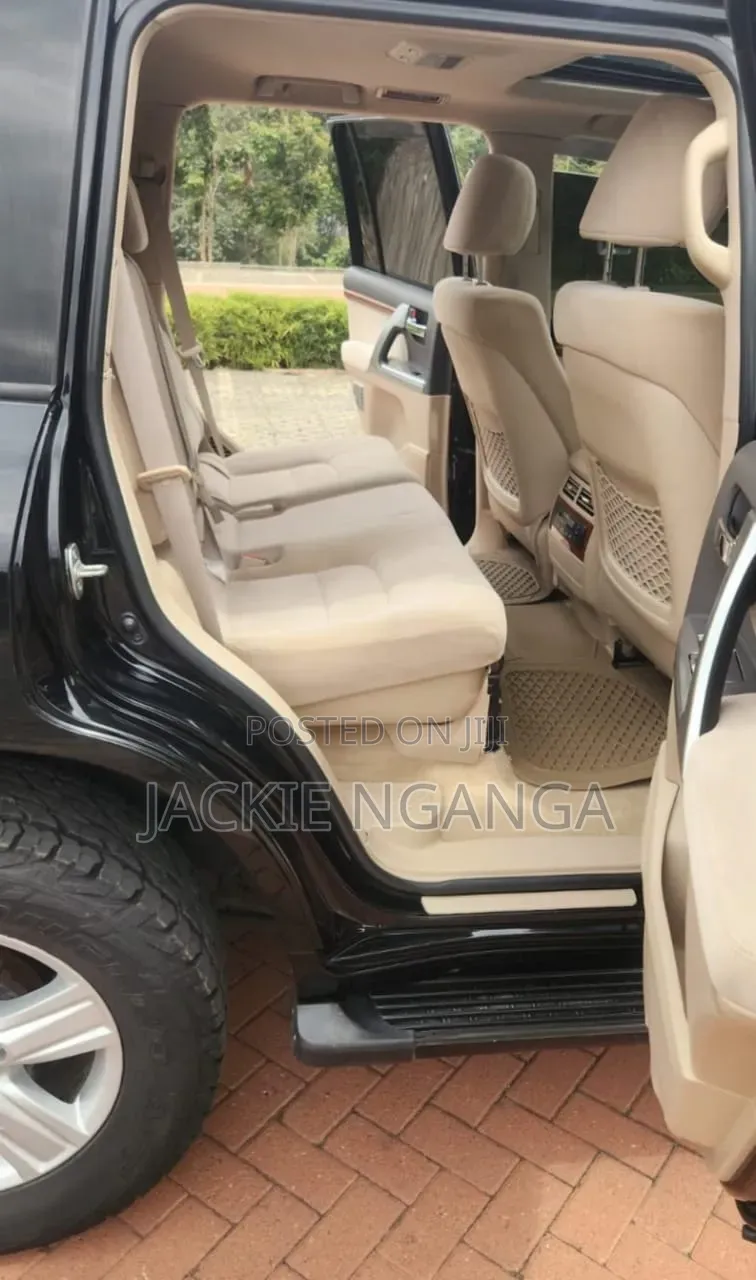 Toyota Land Cruiser 2014 Black