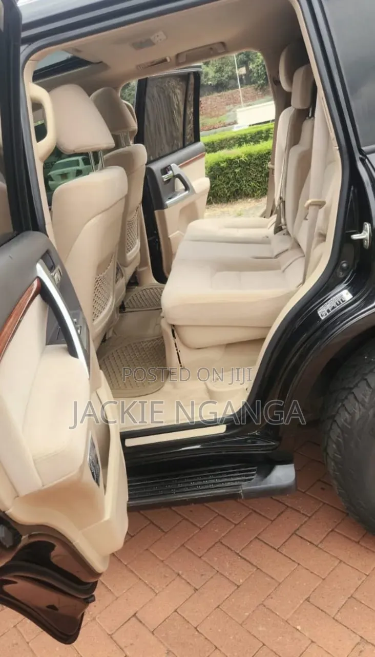Toyota Land Cruiser 2014 Black