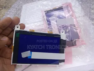 Yamaha PSR S670 LCD Screen