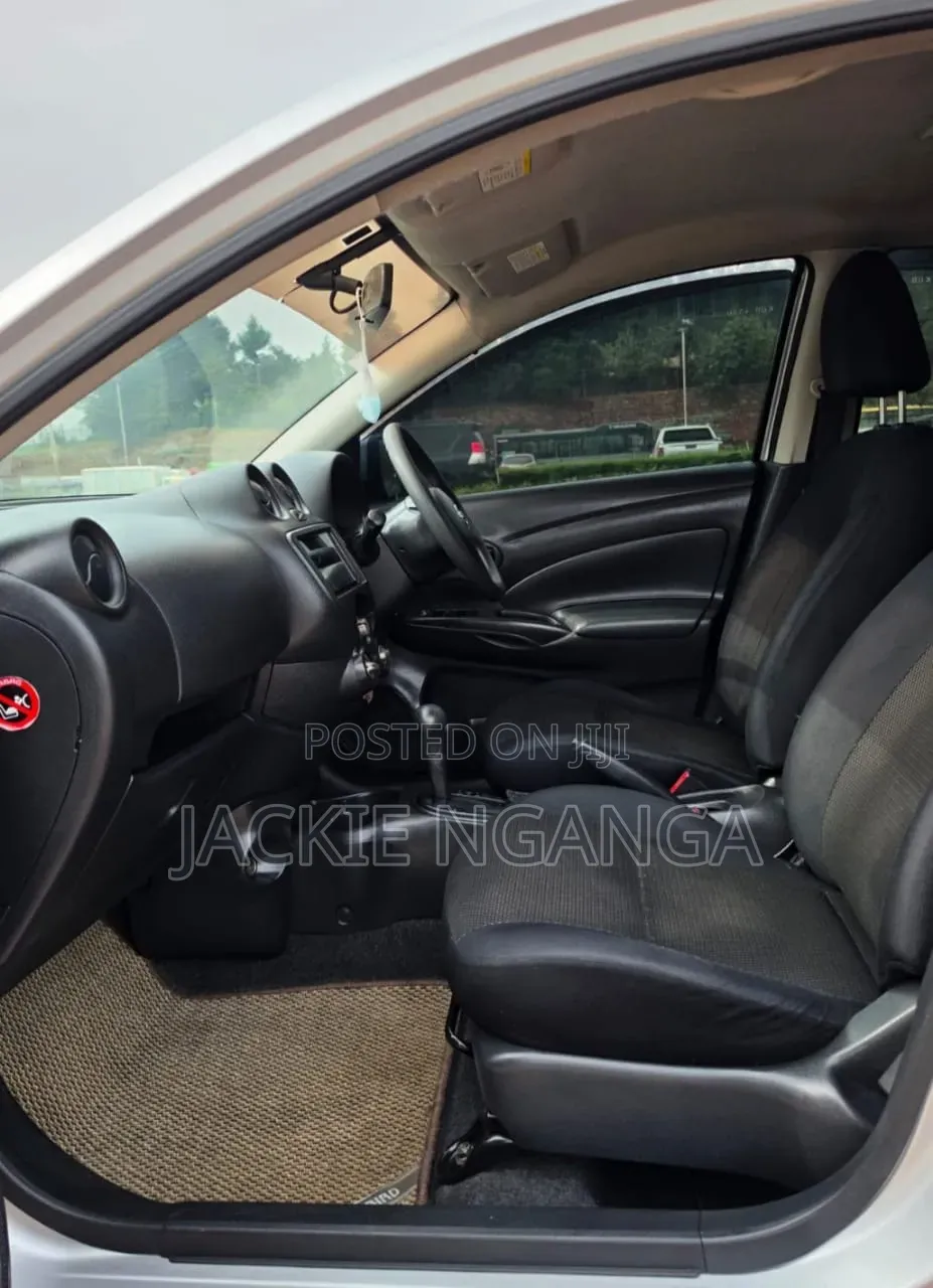 Nissan Latio 2014 Silver