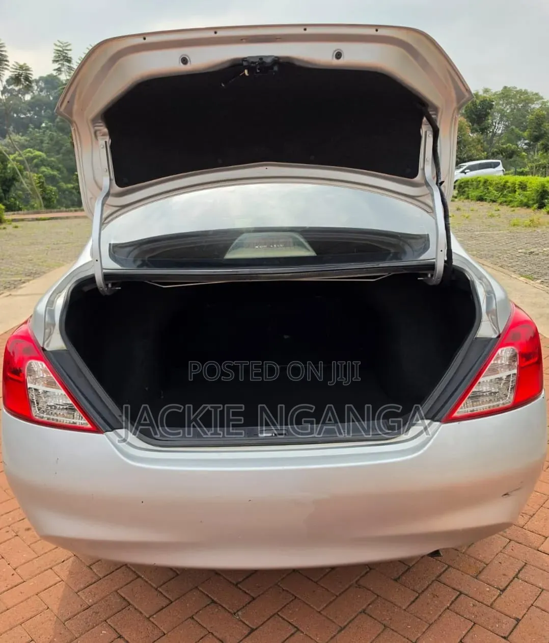 Nissan Latio 2014 Silver
