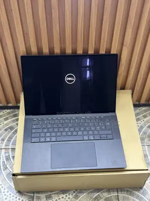Laptop Dell Precision 5550 16GB Intel Core i7 SSD 512GB
