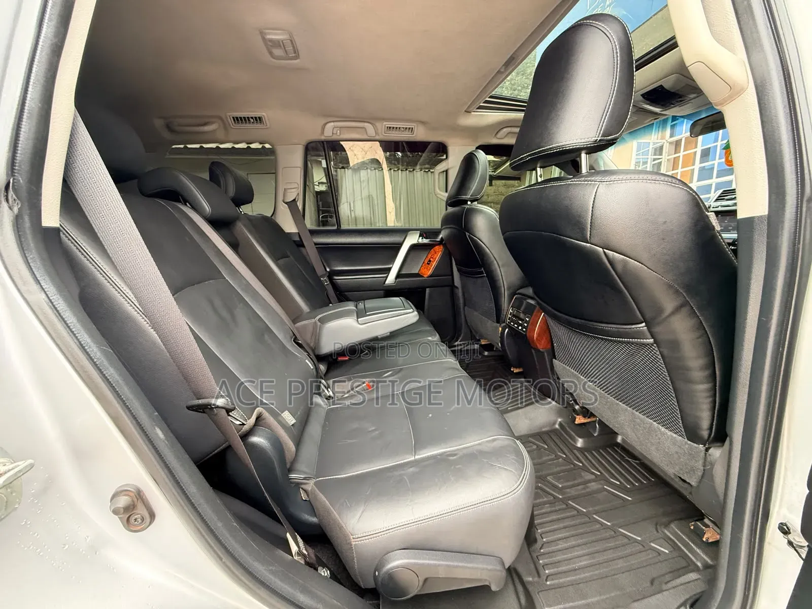 Toyota Land Cruiser Prado 2017 Silver