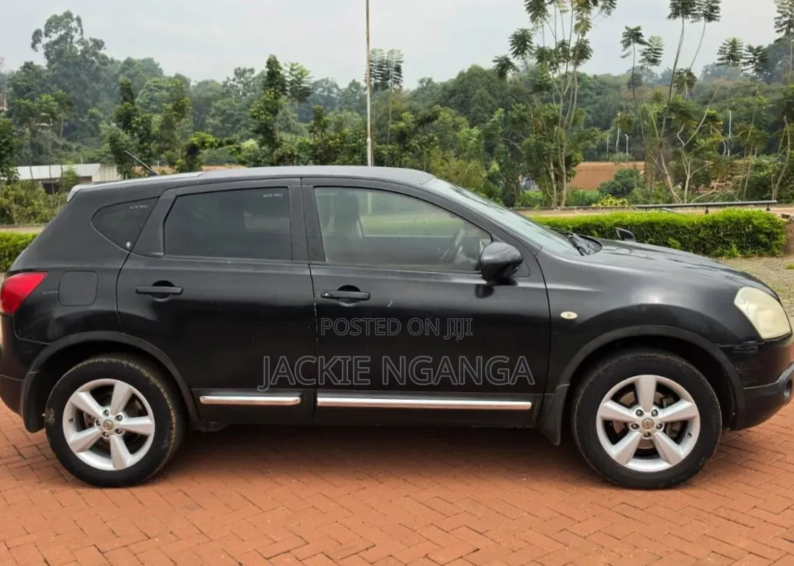 Nissan Dualis 2011 Black