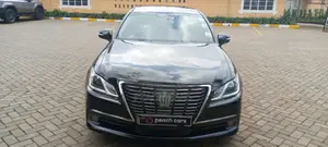 Toyota Crown 2015 Black