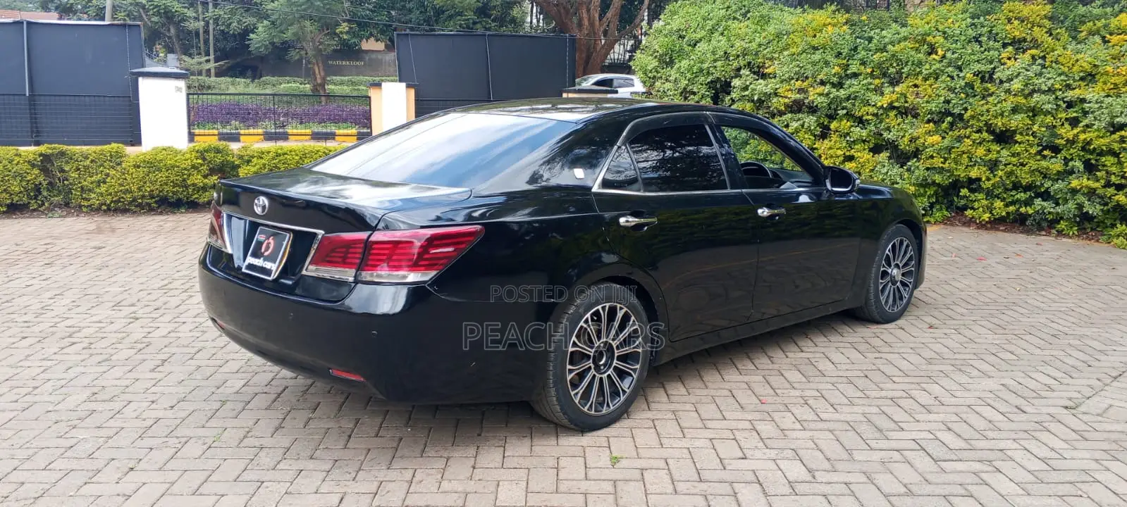 Toyota Crown 2015 Black