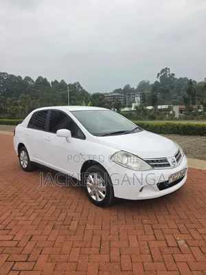 Nissan Tiida 2011 White