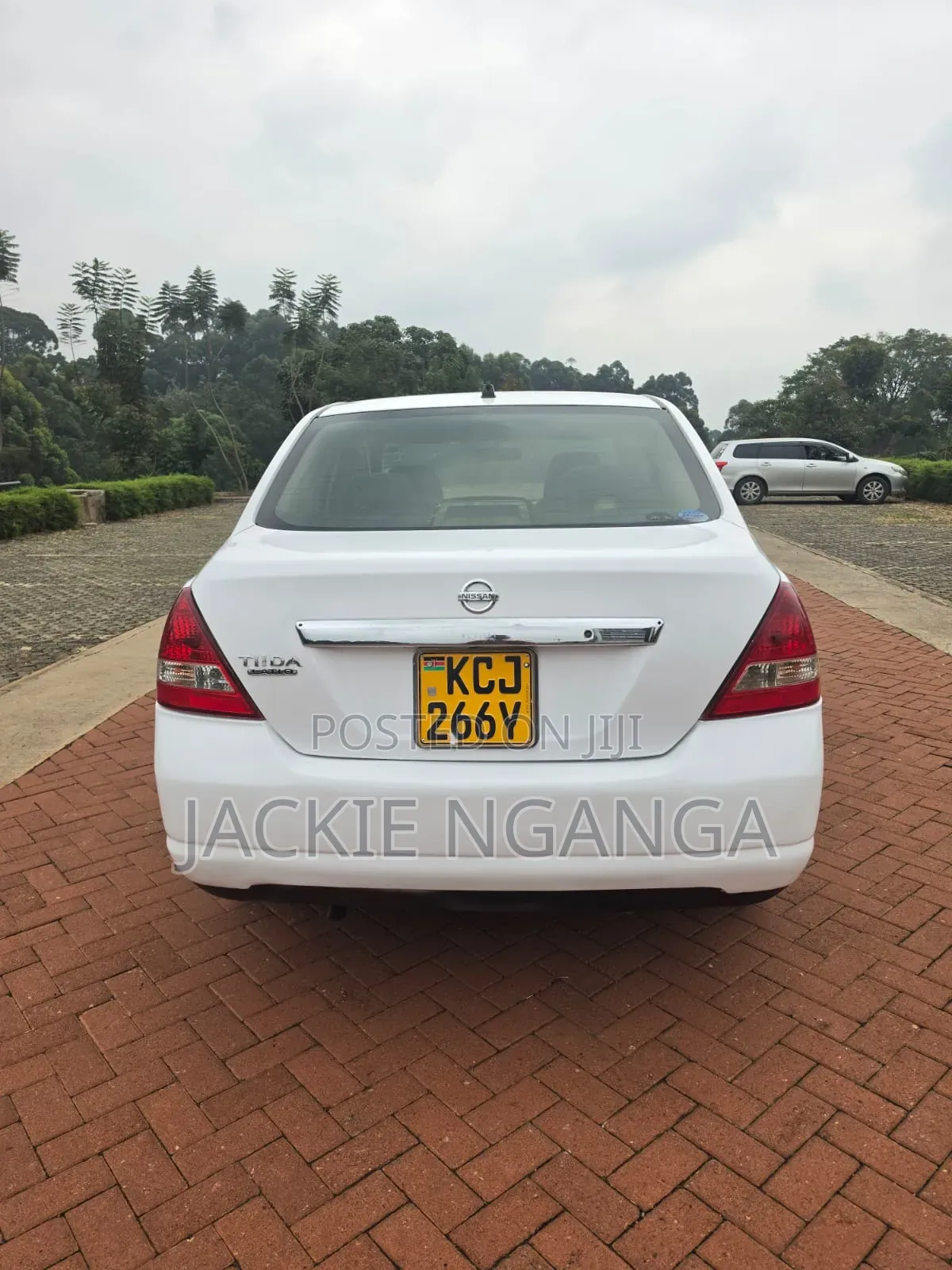 Nissan Tiida 2011 White