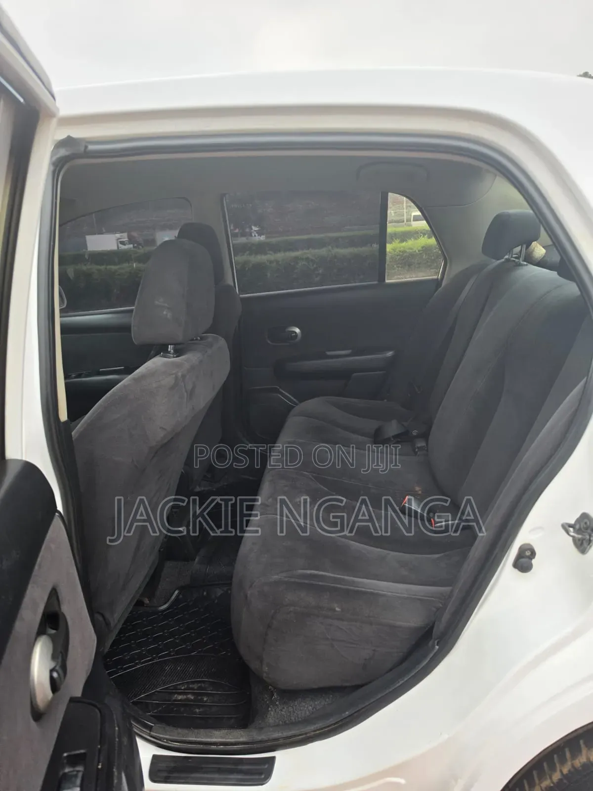 Nissan Tiida 2011 White
