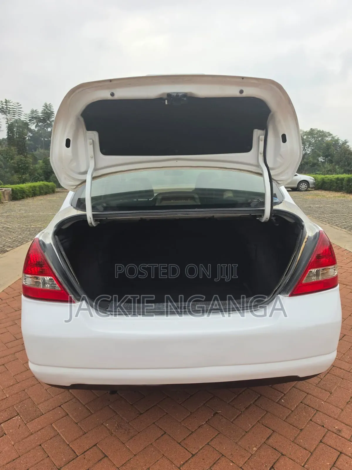 Nissan Tiida 2011 White
