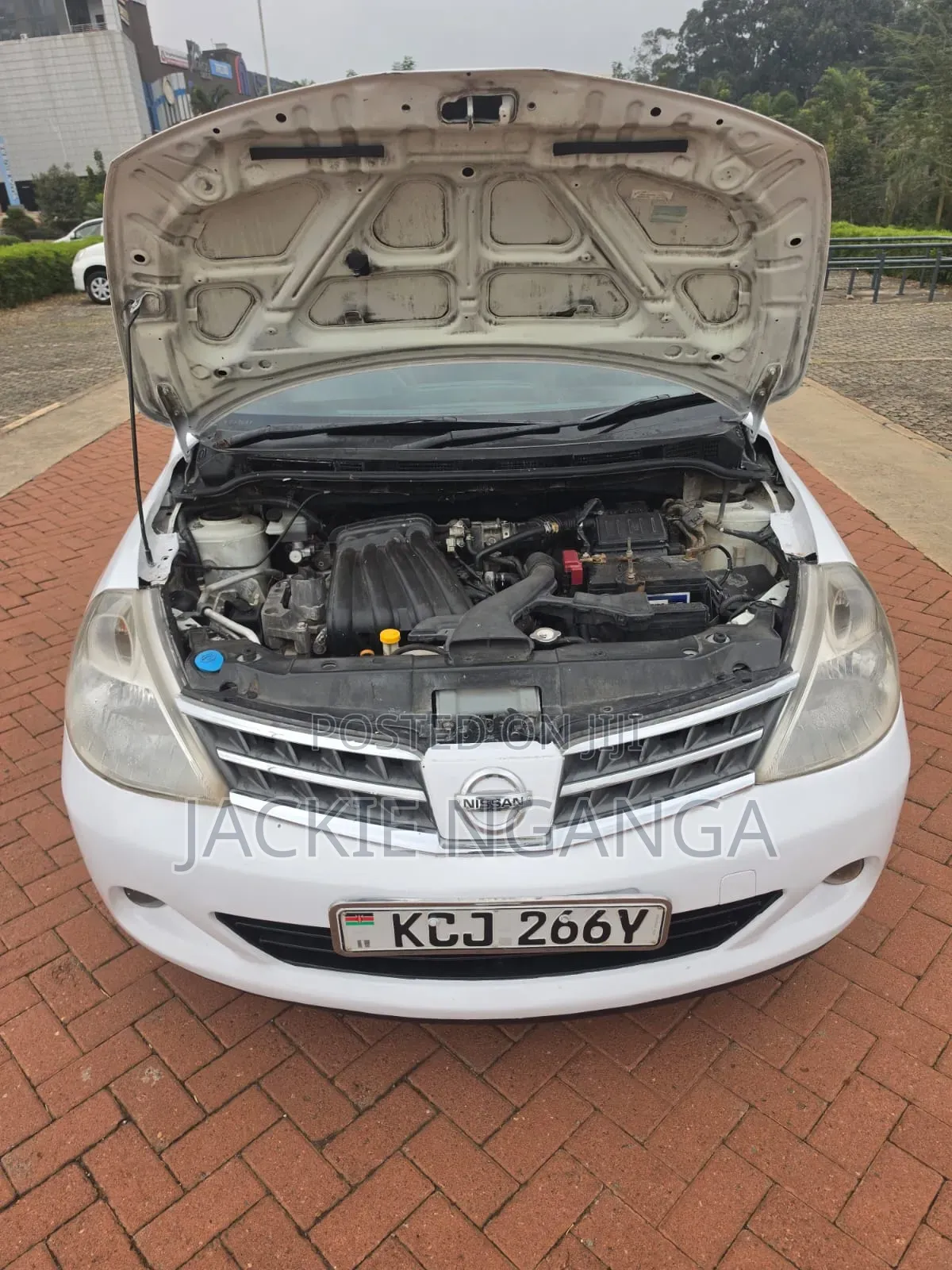 Nissan Tiida 2011 White