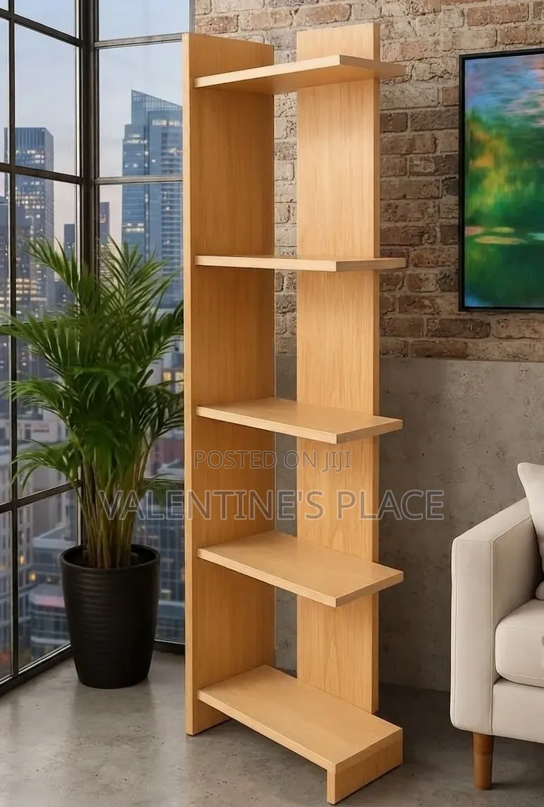 Bookshelf / Display Stand