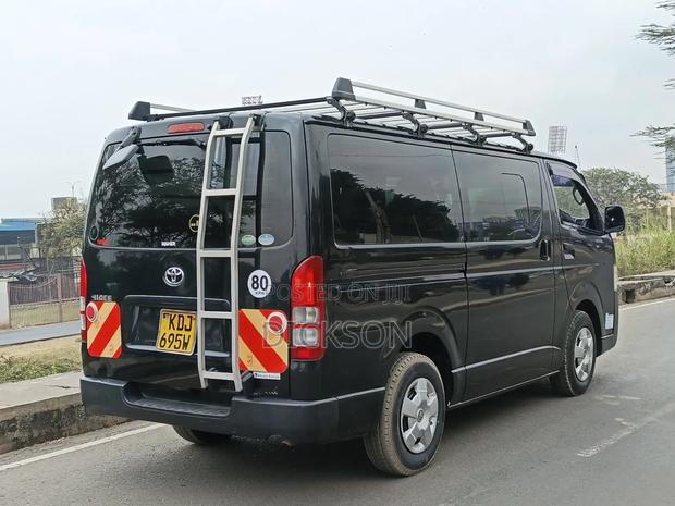 Toyota HiAce 2015 Black - thumbnail 4