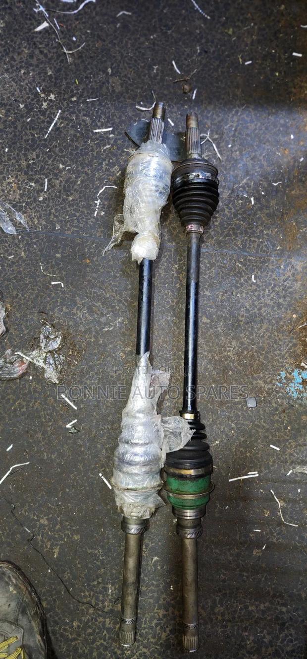 Daihatsu Mira 4wd RHS Drive Shaft