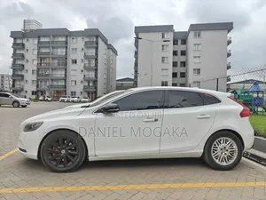 Volvo V40 2016 White