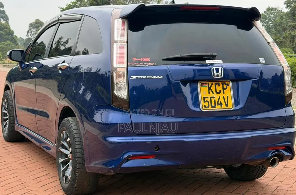 Honda Stream 2010 Blue