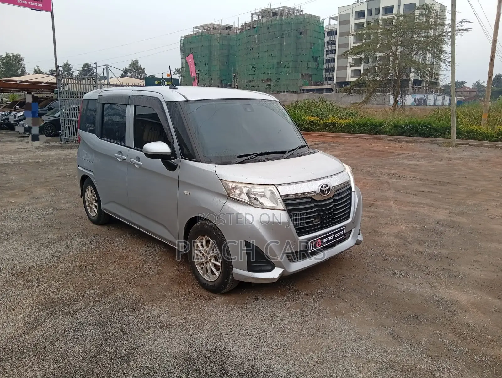 Toyota Roomy 2017 Silver