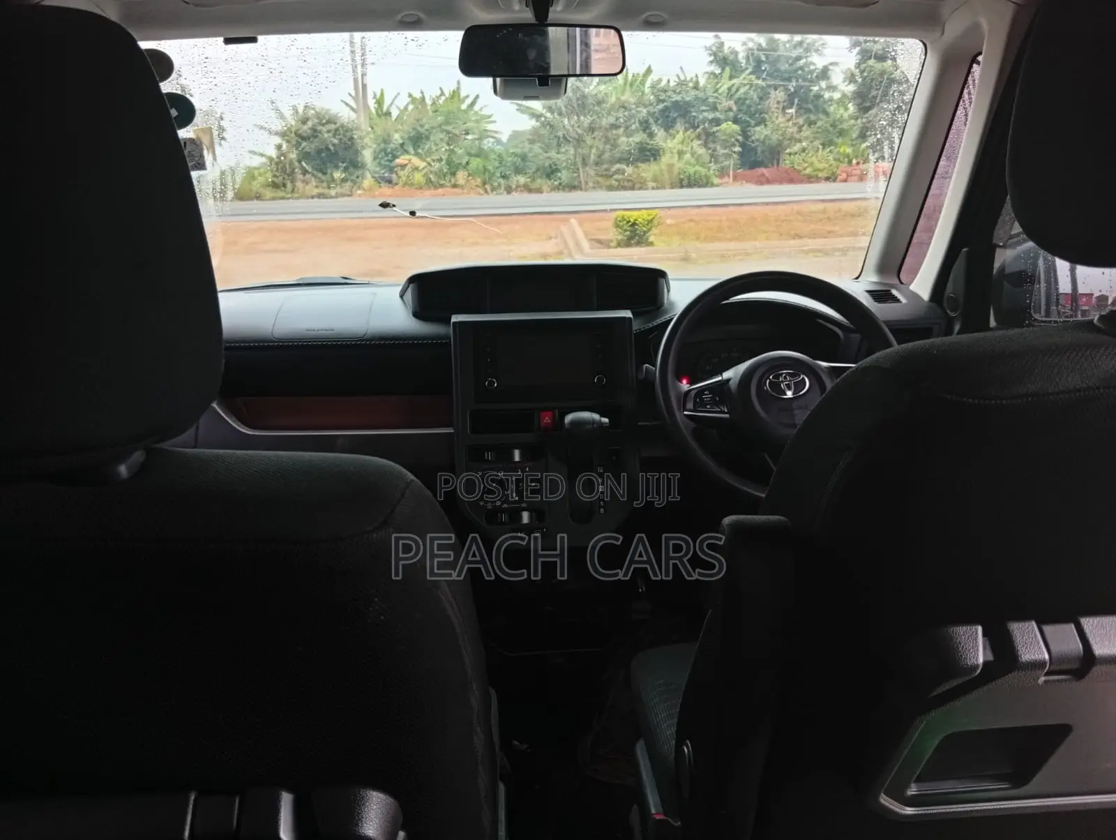 Toyota Roomy 2017 Silver