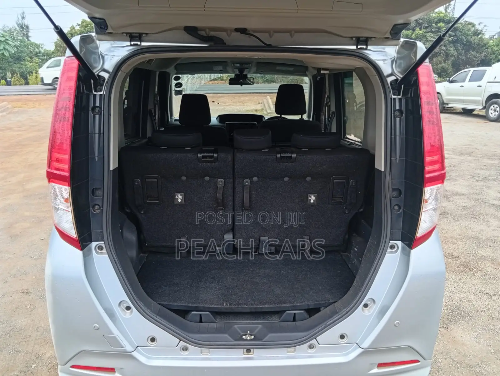 Toyota Roomy 2017 Silver