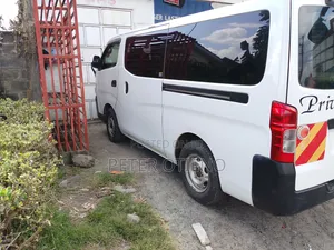 Isuzu Como 2014 White