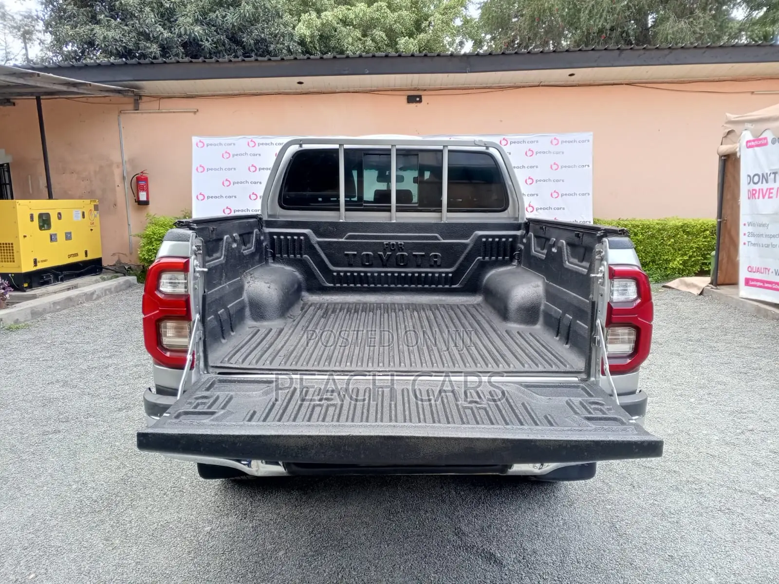 Toyota Hilux 2021 Silver
