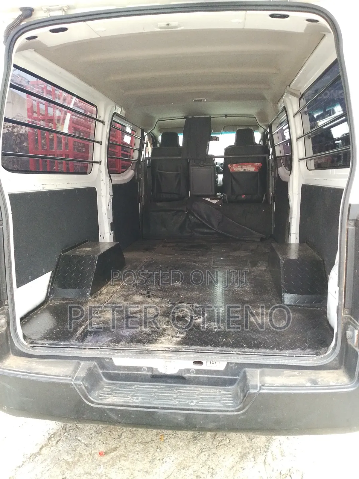 Isuzu Como 2014 White