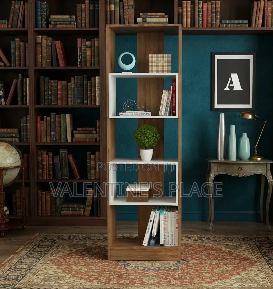 Bookshelf / Display Stand