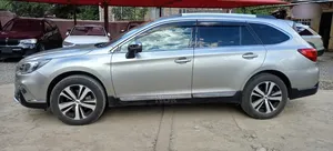 Subaru Outback 2018 Silver