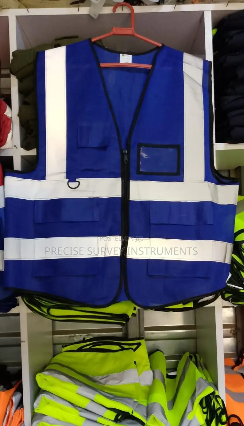 Reflective Safety Vest With Multiple Pockets