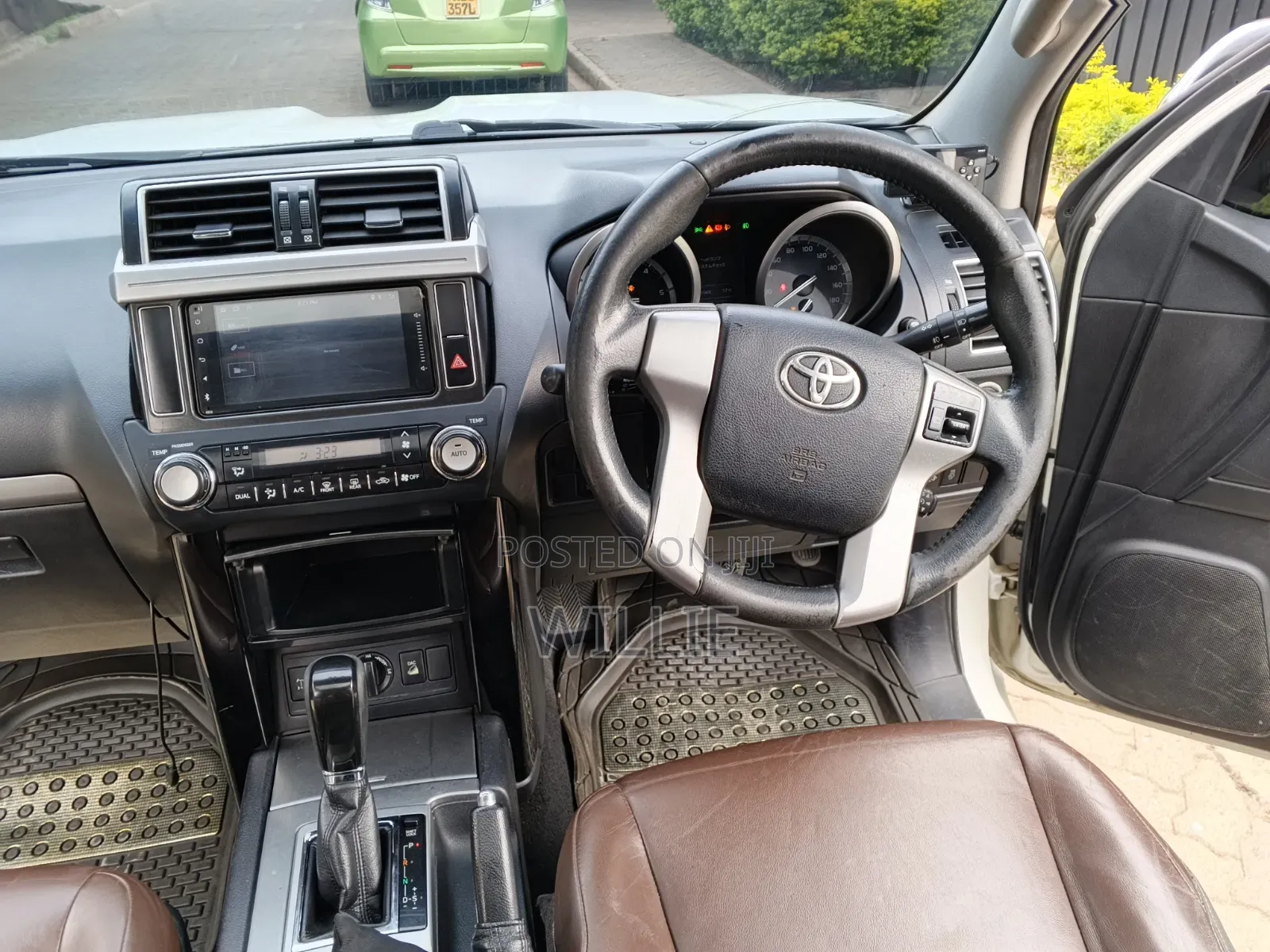 Toyota Land Cruiser Prado 2017 White