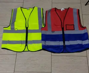 Construction Safety Reflector With Pockets