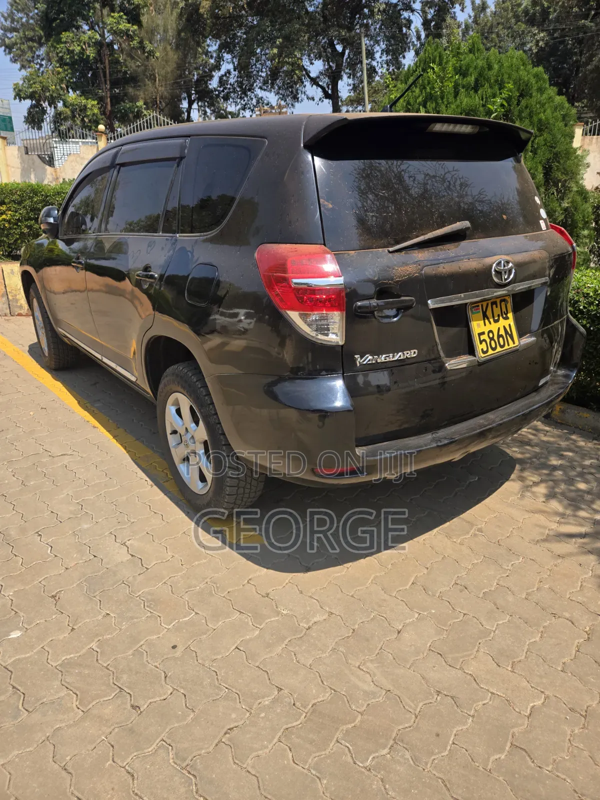 Toyota Vanguard 2011 Black