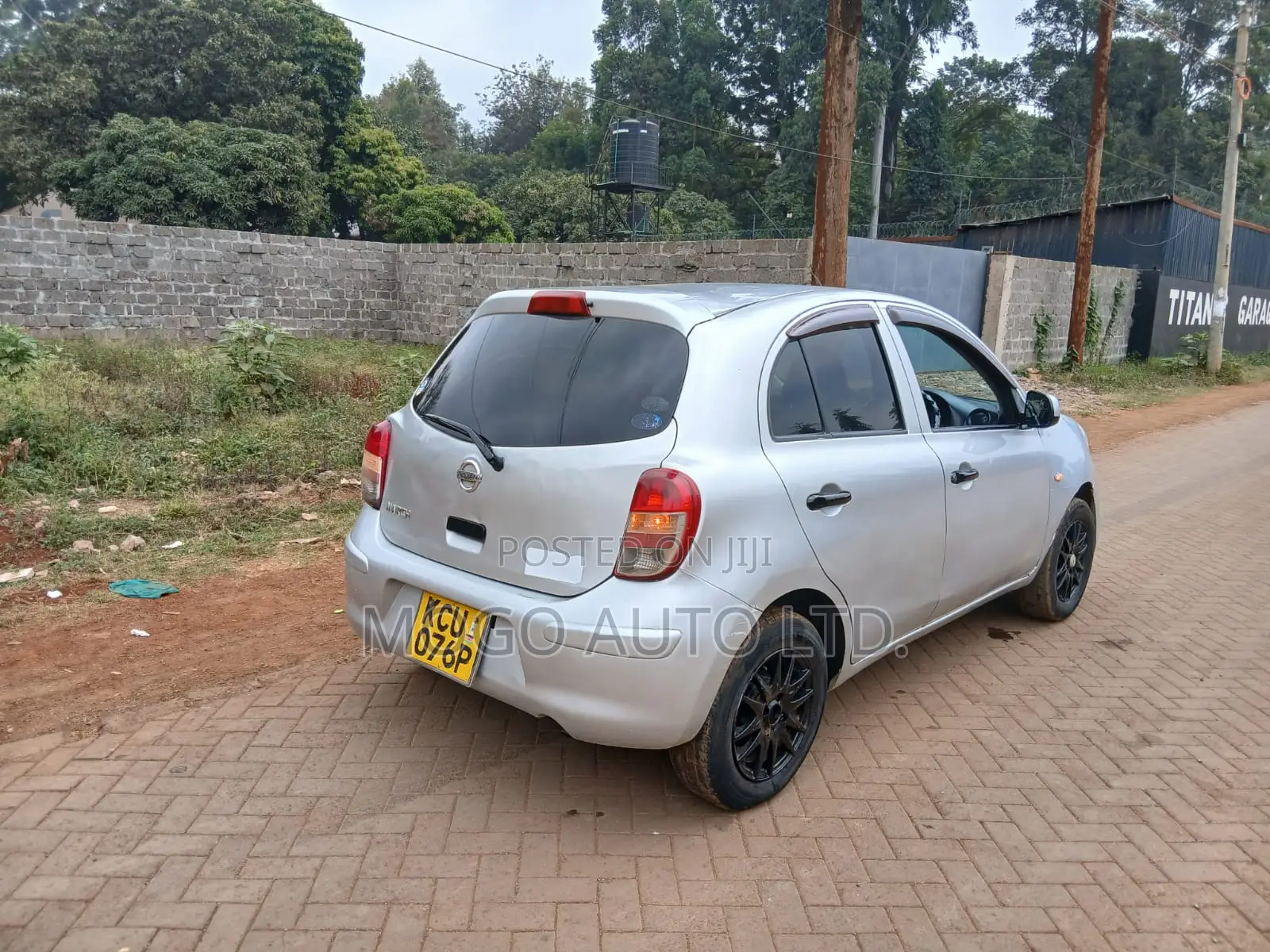 Nissan March 2012 Silver