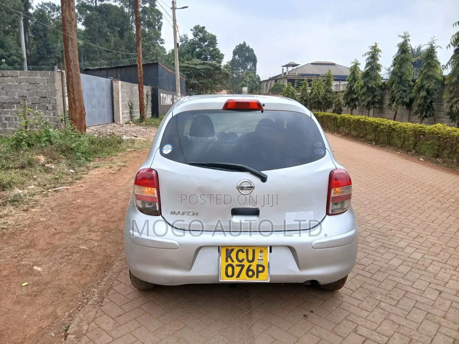Nissan March 2012 Silver