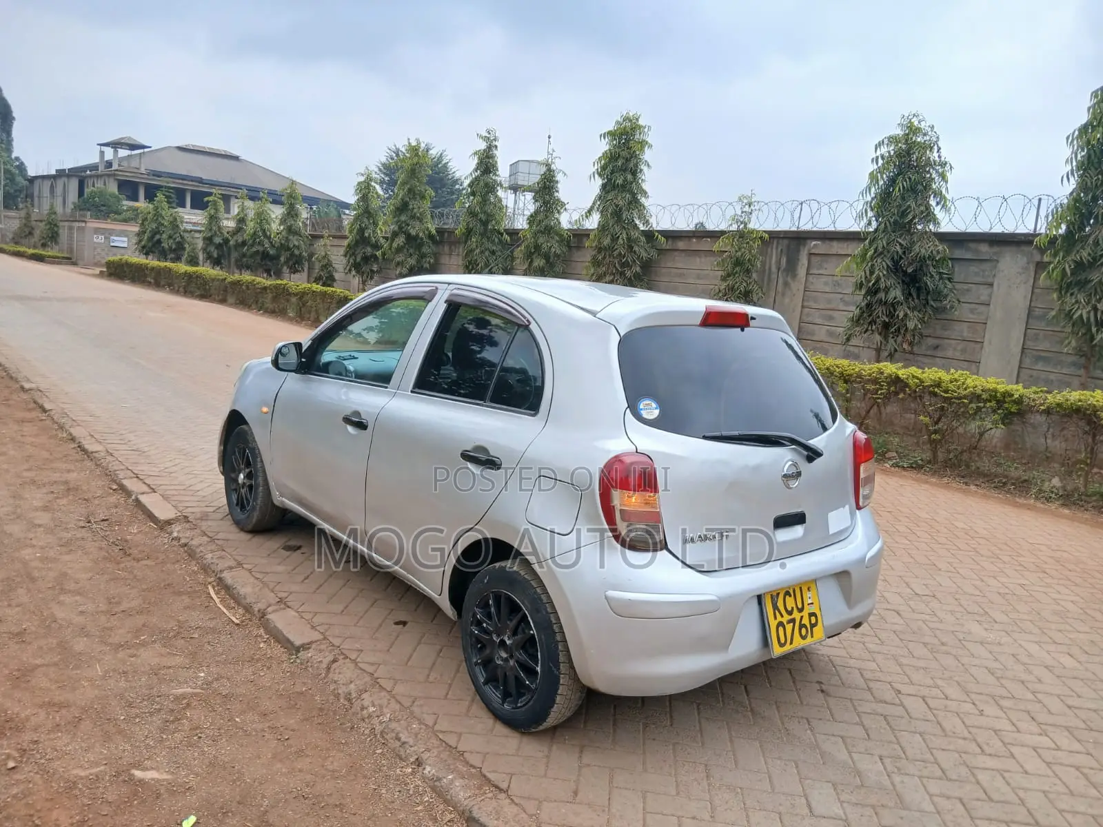 Nissan March 2012 Silver