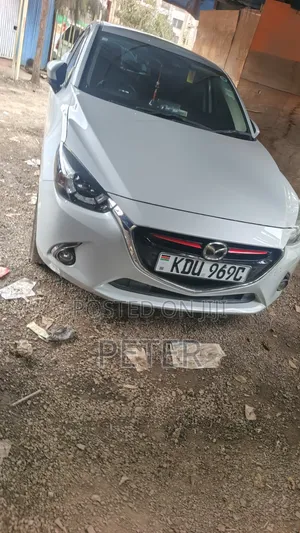 Mazda Demio 2018 Silver