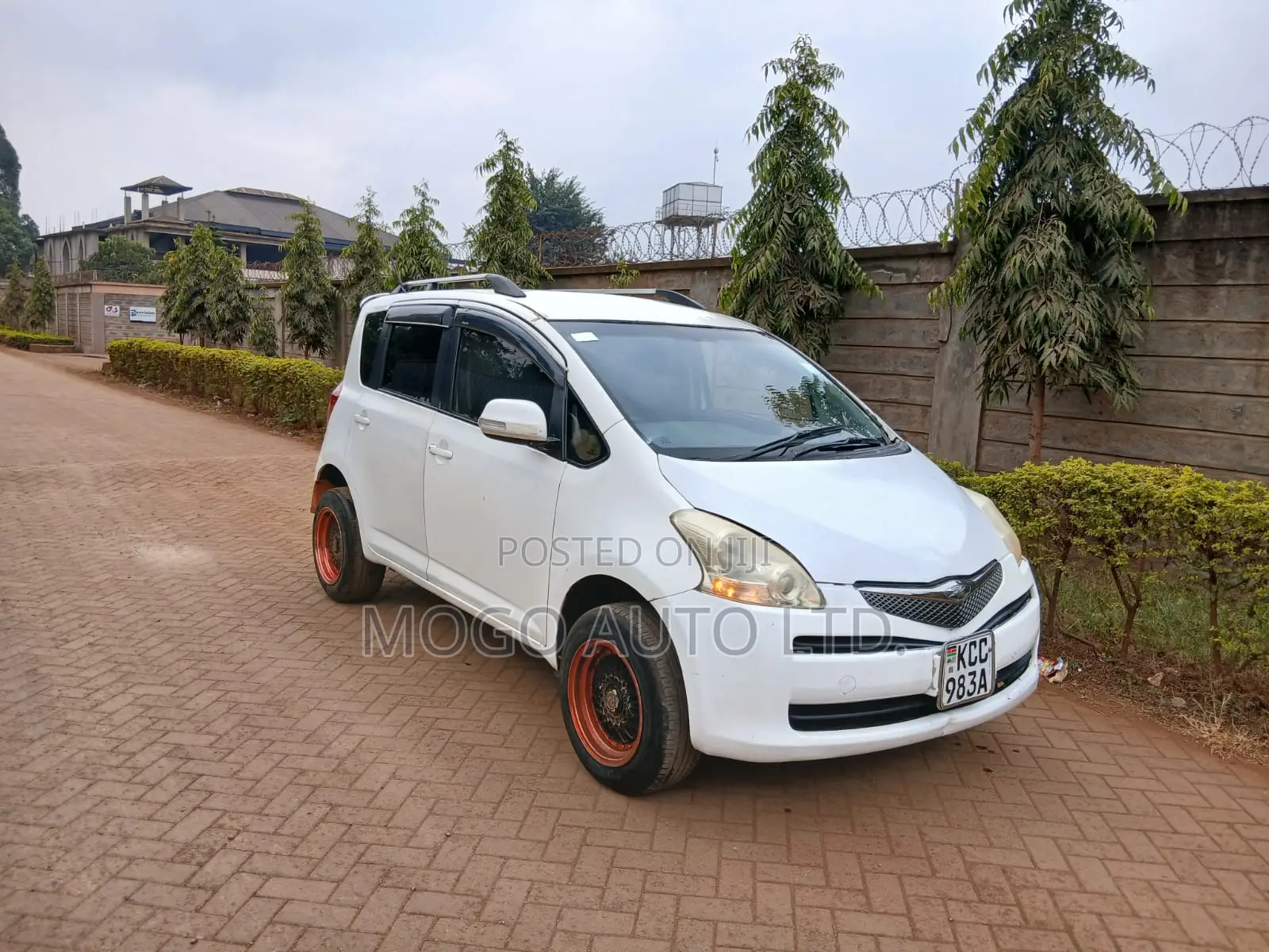 Toyota Ractis 2007 White