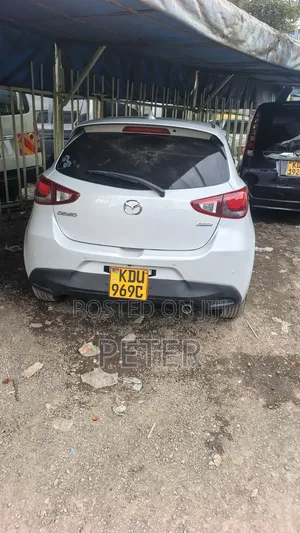 Mazda Demio 2018 Silver