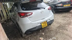 Mazda Demio 2018 Silver