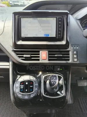 Toyota Noah 2019 Silver