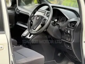 Toyota Noah 2.0 AWD (7 Seater) 2020 White