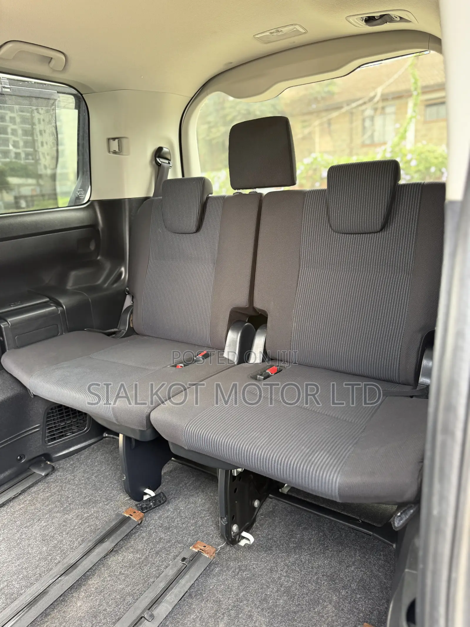 Toyota Noah 2.0 AWD (7 Seater) 2020 White