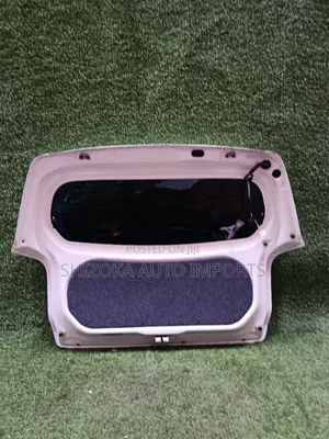 Tail Gate/Boot Daihatsu Mira E:s La300s 2012