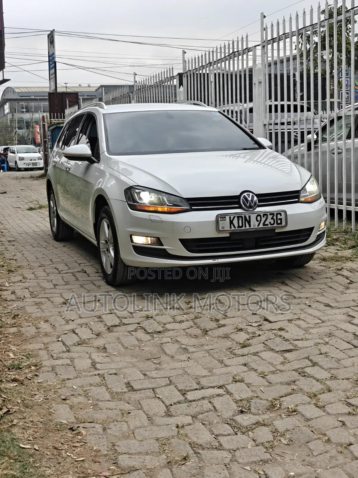 Volkswagen Golf 2016 White