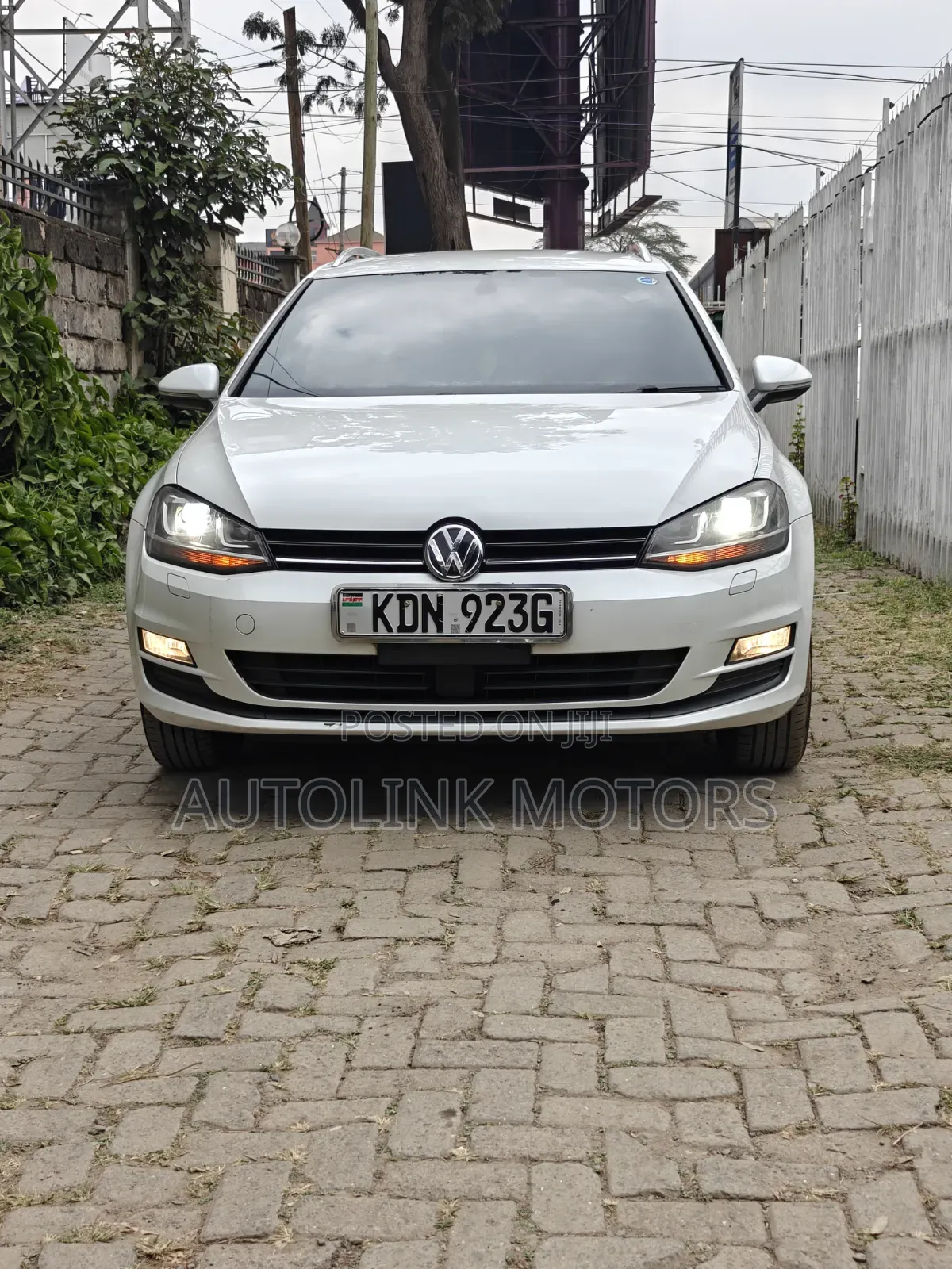 Volkswagen Golf 2016 White