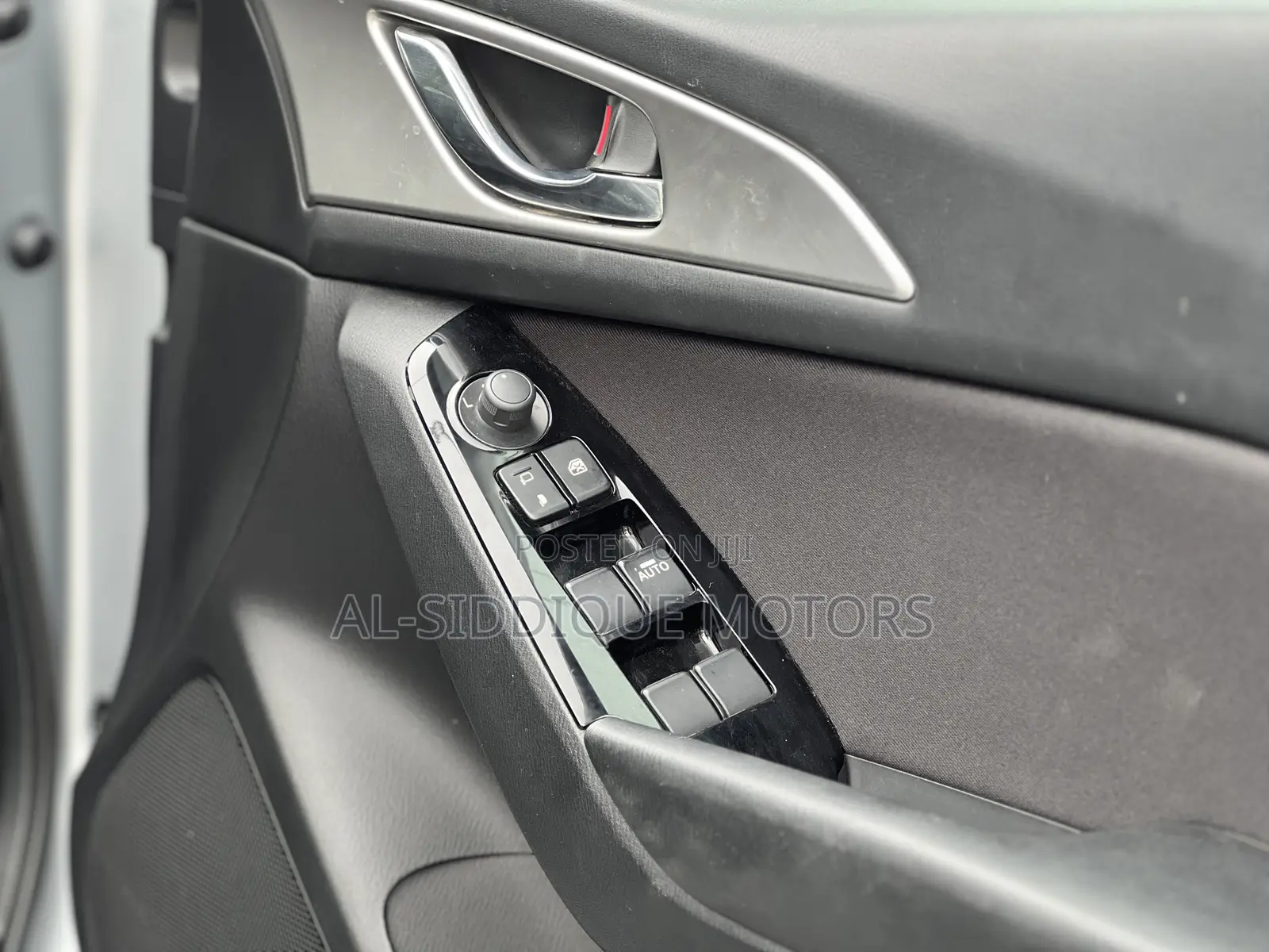 Mazda Axela 2018 Silver