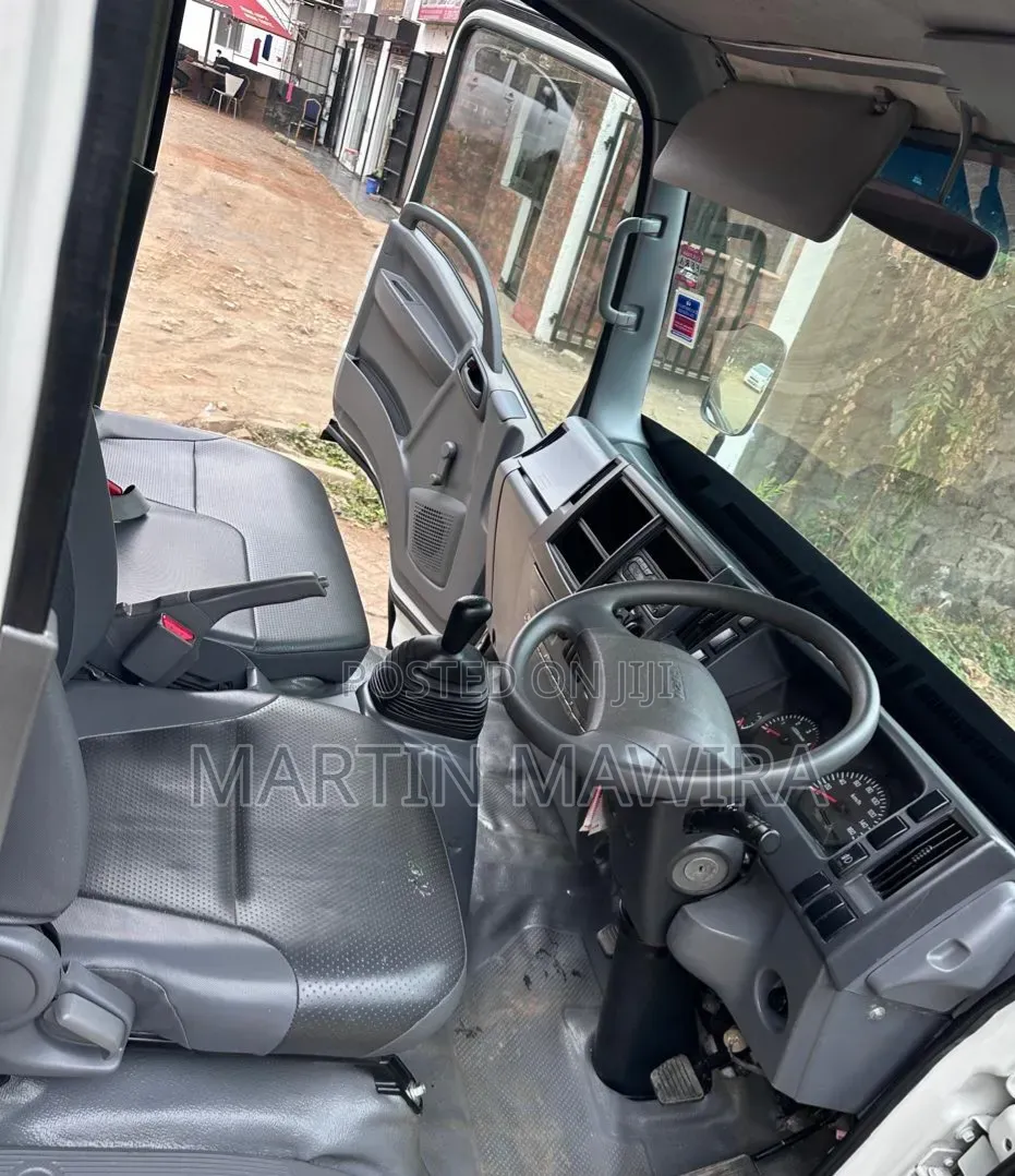 Isuzu NMR Lorry